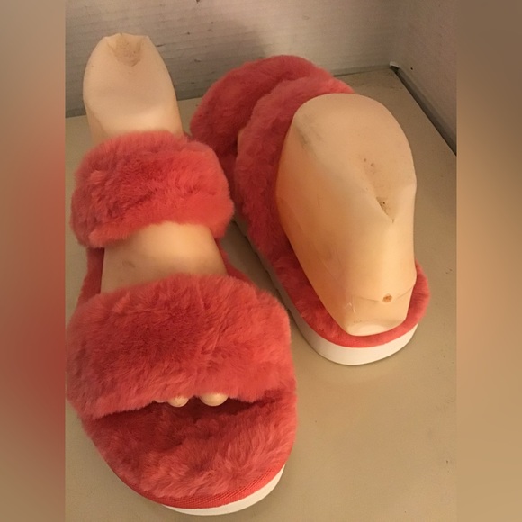 Koolaburra By Uggs women Peach rose fluffy slide slipper sandals US 9 Euro 40 - Picture 3 of 10